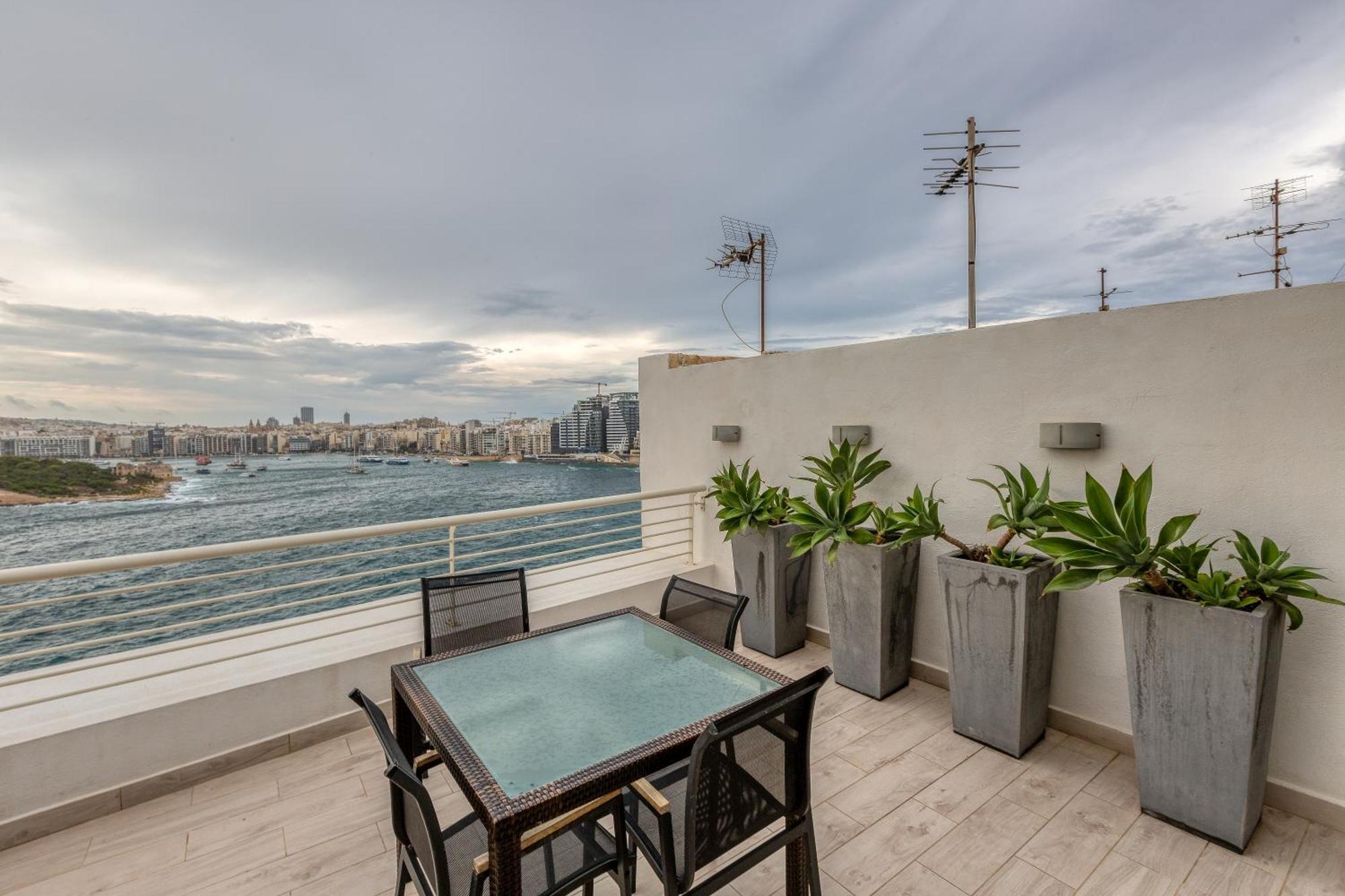 49/3 Seafront Duplex Penthouse In Valletta Eksteriør billede